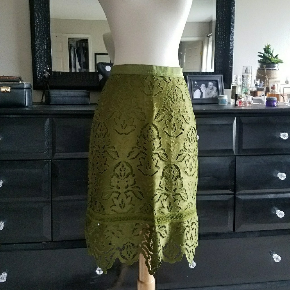 Ann Taylor size 2P pencil skirt NWT!!